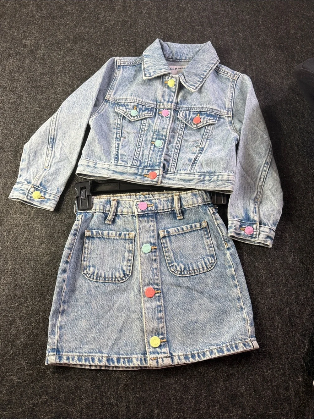 Old Navy Light Blue Denim Jacket and Skirt Set with Multicolor Buttons sz 5 t